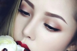 8 xu hướng trang điểm nổi bật mùa Xuân năm 2020